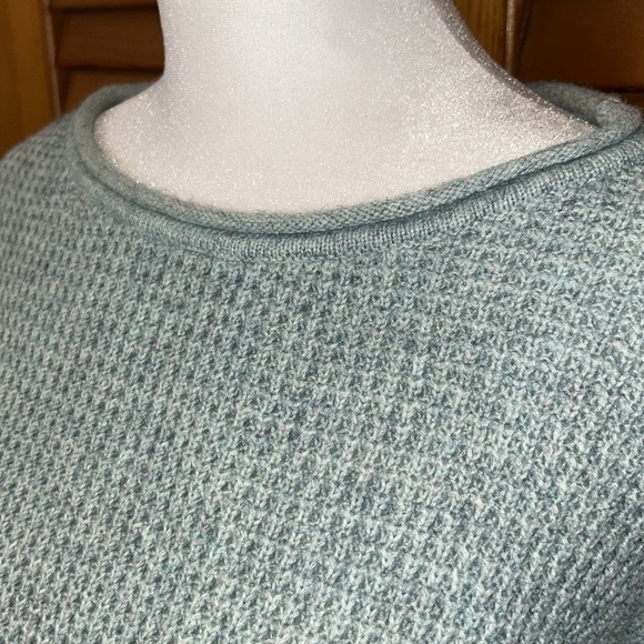 Hollister Sweater Size Small - Picture 5 of 9